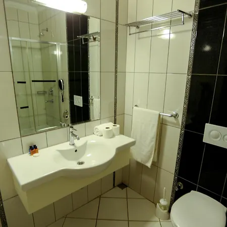 Hotell Baba 3*